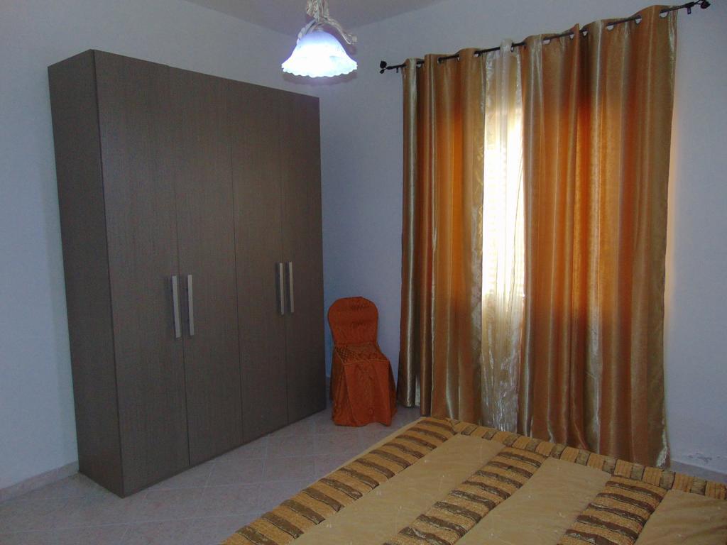 Appartamenti Budoni Exterior foto