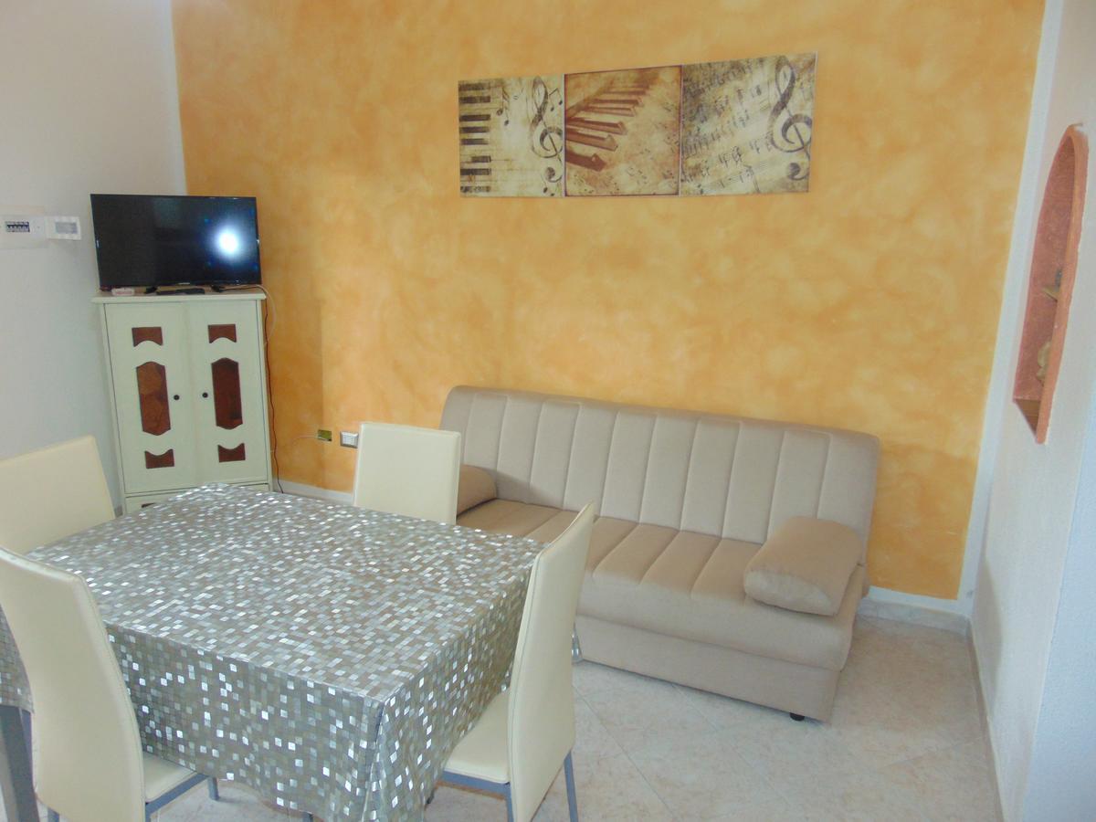 Appartamenti Budoni Exterior foto